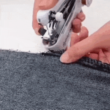Nueva Mini Máquina de Coser Portátil